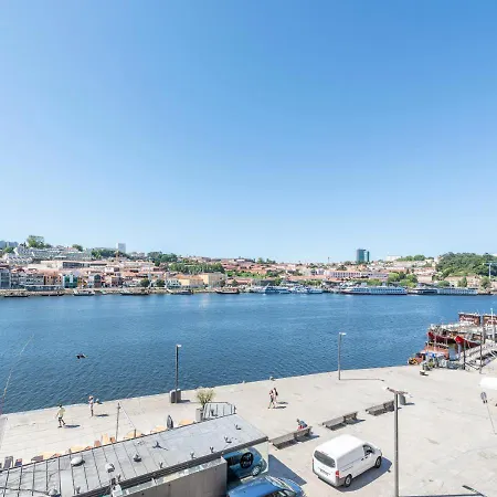 Street Fonte Taurina - Riverfront (adults Only) 3* Порту