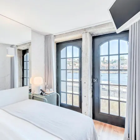Oporto Street Fonte Taurina - Riverfront Suites (Adults Only) Guest house