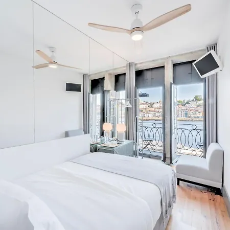 Oporto Street Fonte Taurina - Riverfront Suites (Adults Only)