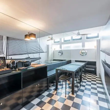 Oporto Street Fonte Taurina - Riverfront Suites (Adults Only) 2*