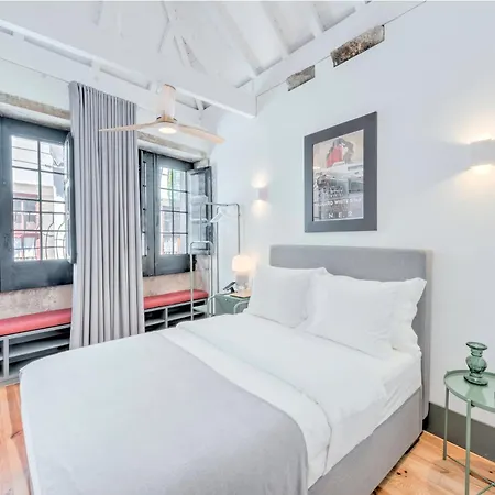 Oporto Street Fonte Taurina - Riverfront Suites (Adults Only)