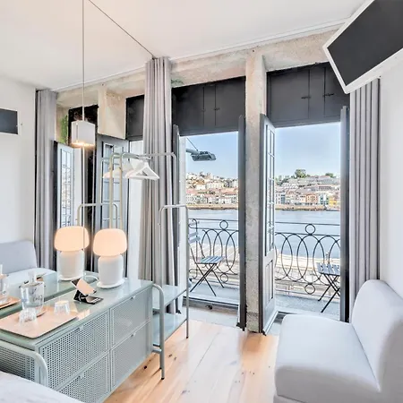 Oporto Street Fonte Taurina - Riverfront Suites (Adults Only)