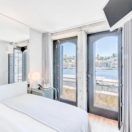 Oporto Street Fonte Taurina - Riverfront Suites (Adults Only) Guest house