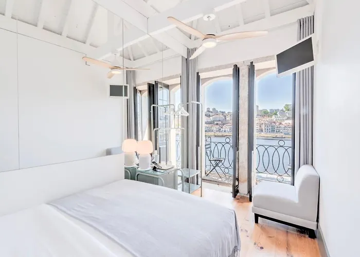Oporto Street Fonte Taurina - Riverfront Suites (Adults Only) 3*