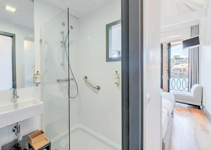 Oporto Street Fonte Taurina - Riverfront Suites (Adults Only) 3*