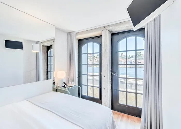 Oporto Street Fonte Taurina - Riverfront Suites (Adults Only) Gasthof