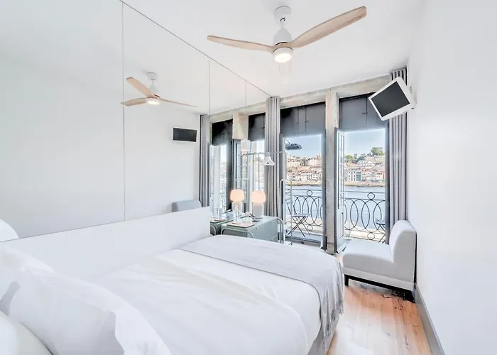 Oporto Street Fonte Taurina - Riverfront Suites (Adults Only)
