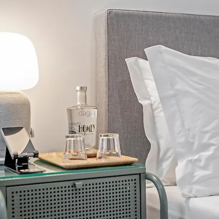 Oporto Street Fonte Taurina - Riverfront Suites (Adults Only)